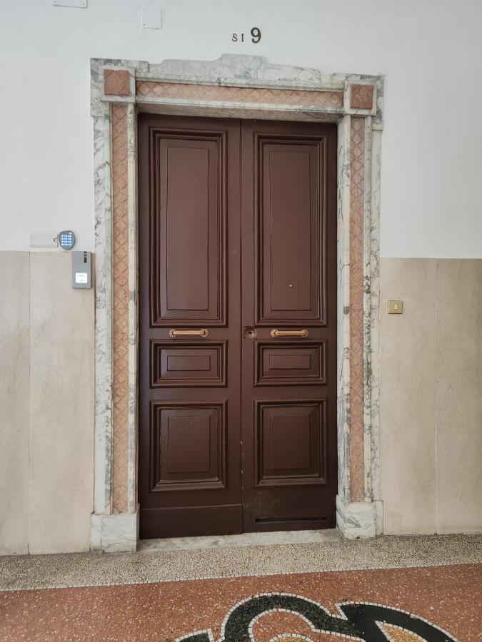 Santa Lucia Luxury Apartment Nápoles Exterior foto